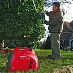 GENERADOR HONDA EU 10i EN JARDIN - SUMINISTROS CAMARA