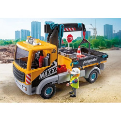 CAMIÓN DE CONSTRUCCIÓN CON GRÚA - SUMINISTROS CÁMARA